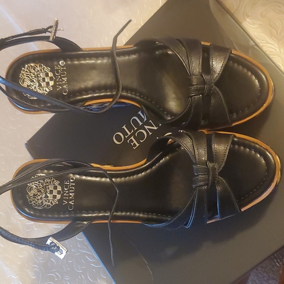 Brand new Vince Camuto Phoenixx Wedge Sandal - Picture 8 of 11